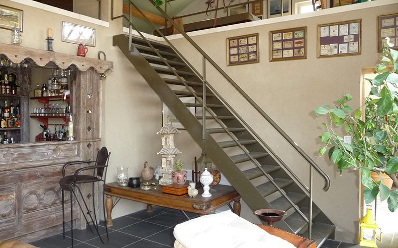 Escalier métal à limon latéraux